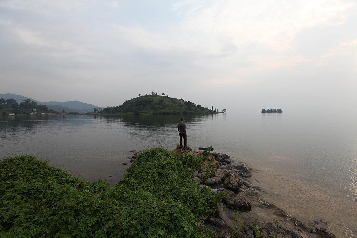 Gondwana Featured in LA Times 4 At Lake Kivu