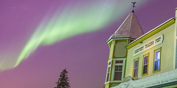 what to pack to see the northern lights in alaska