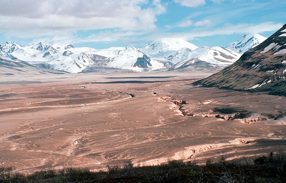 Alaska's Valley of 10,000 Smokes