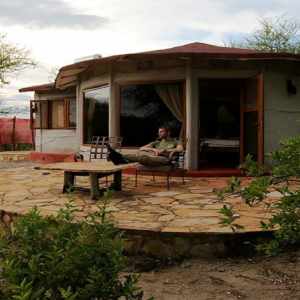 tanzania lodge seat