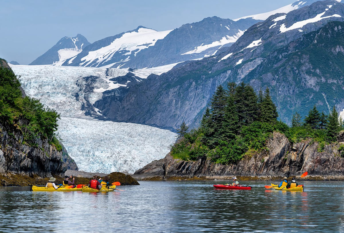 kayaking near the Alaska glaciers