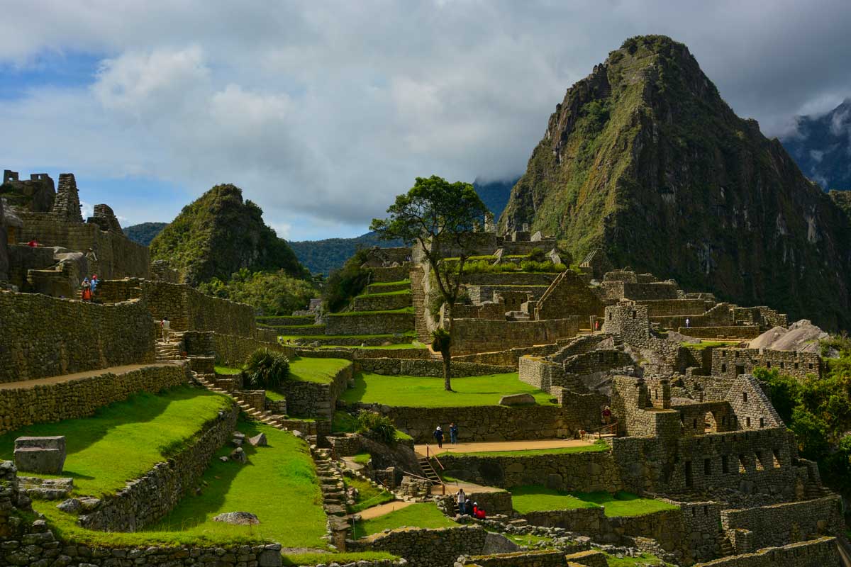 <span>Peru & Bolivia:</span> From Salt Flats to Sacred Lakes Adventure 10 Machu Picchu tour