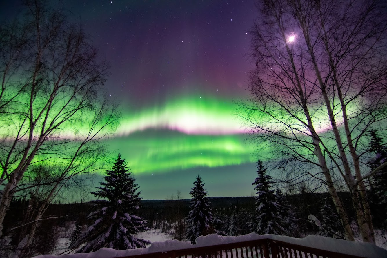Can You Still See the Northern Lights During a Full Moon? 2 Incredible colorful displays of the Aurora Borealis in Fairbanks