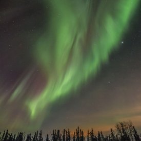 Being Outside of Town Makes for Vibrant and Colorful Aurora Displays