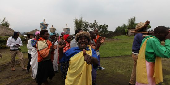 Learn more about Rwanda’s rich culture during meaningful visits to local people.